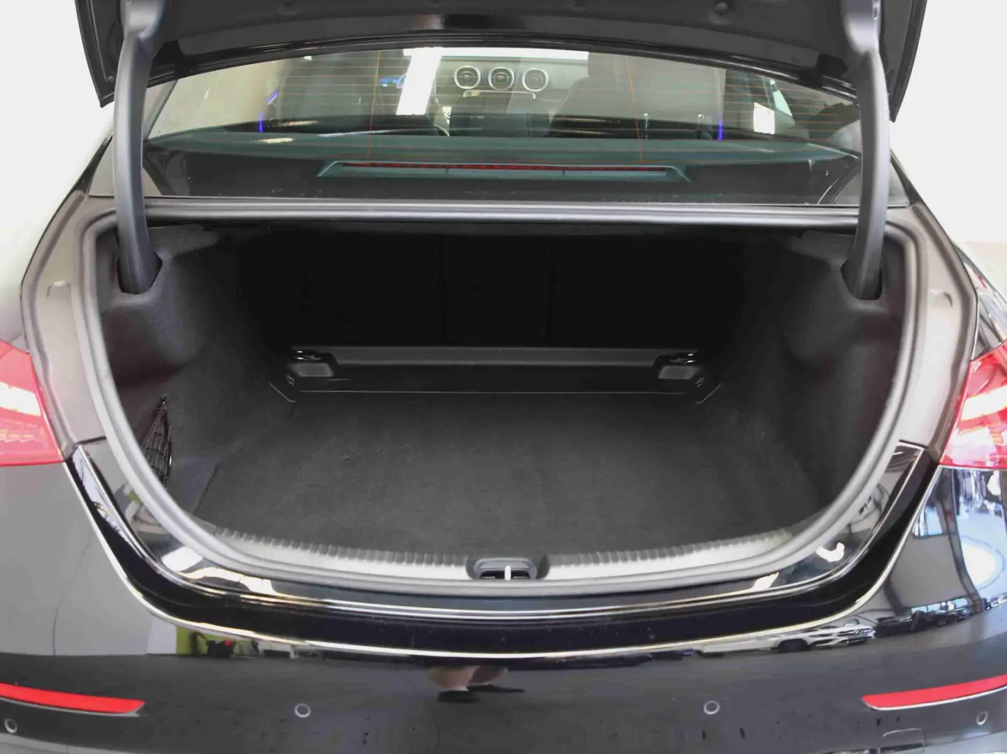 C 220 d AMG SHZ*LED*Spurhalte*AHK*Keyless*Kamera