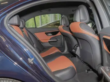 C 200 4M AMG-Sport/LED/Cam/Leder/Ambiente/18'