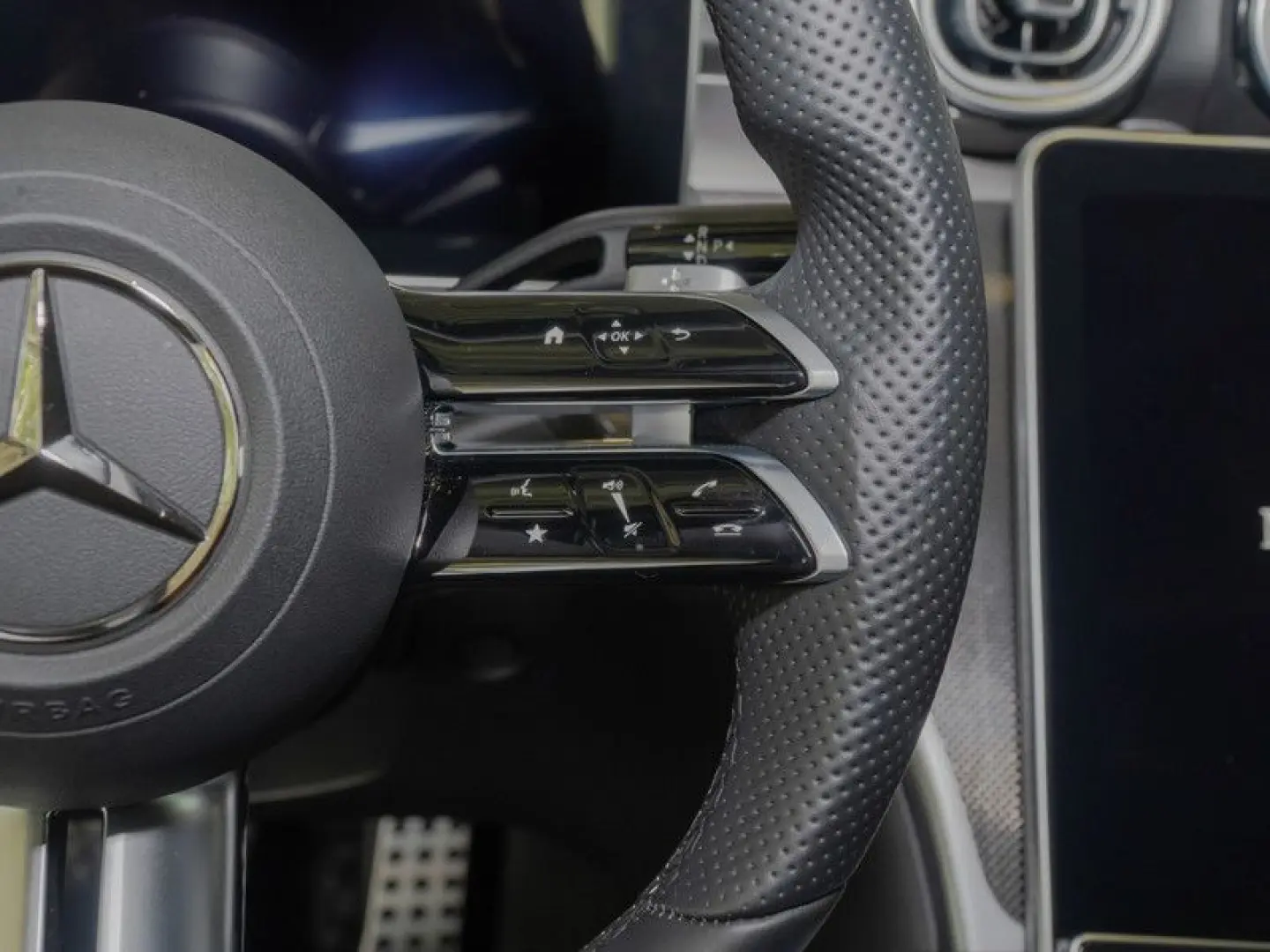 C 200 4M AMG-Sport/LED/Cam/Leder/Ambiente/18'