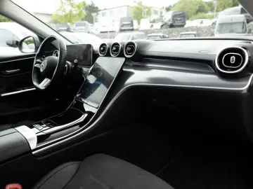 C 220 d AMG-Sport/LED/Cam/SHD/AHK/Totw/Ambiente