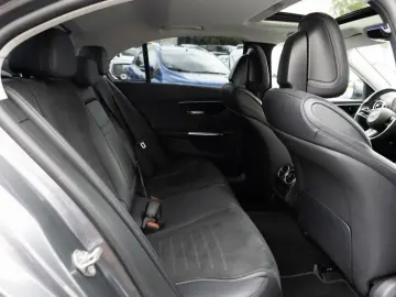 C 220 d AMG-Sport/LED/Cam/SHD/AHK/Totw/Ambiente