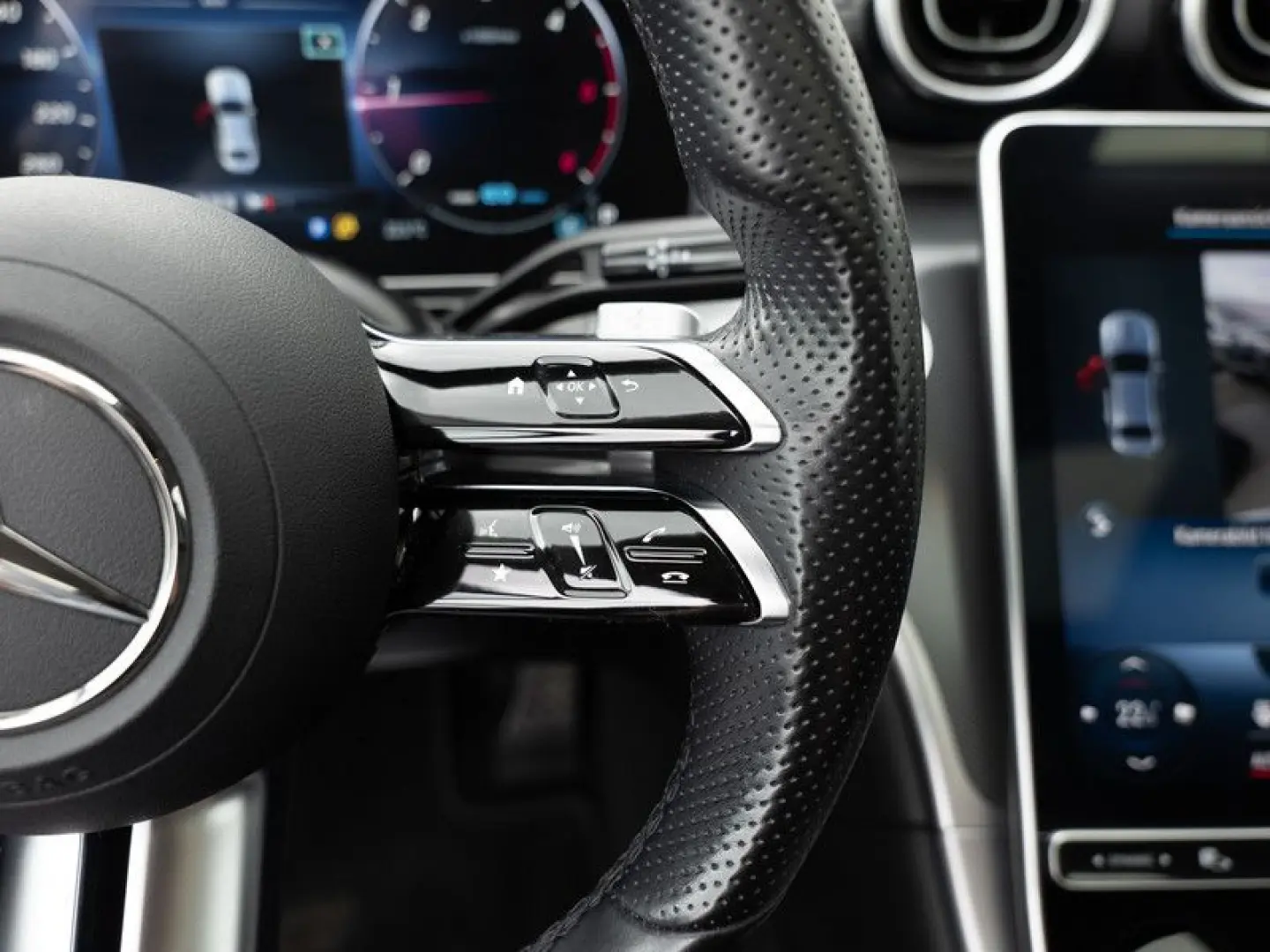 C 220 d AMG-Sport/LED/Cam/SHD/AHK/Totw/Ambiente