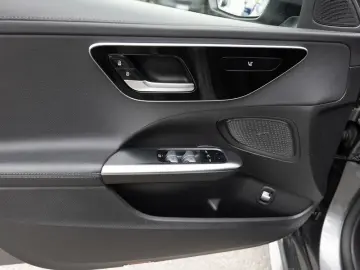 C 220 d AMG-Sport/LED/Cam/SHD/AHK/Totw/Ambiente