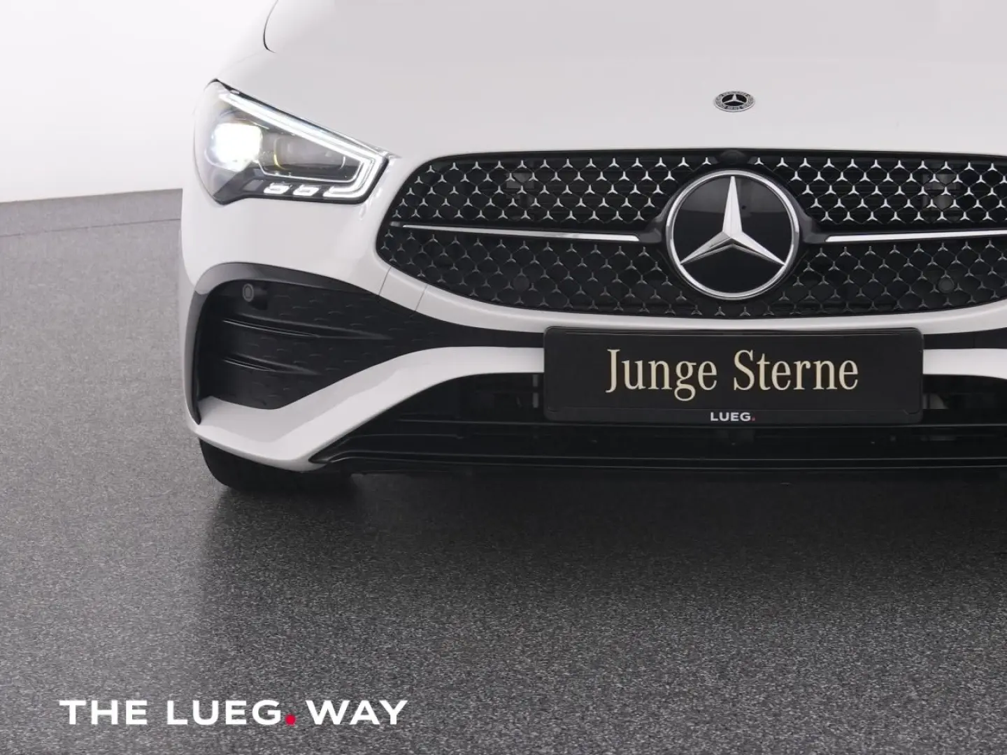 CLA 200 AMG+NavPr+Pano+Burm+MBeam+KeyG+Distr+RFK