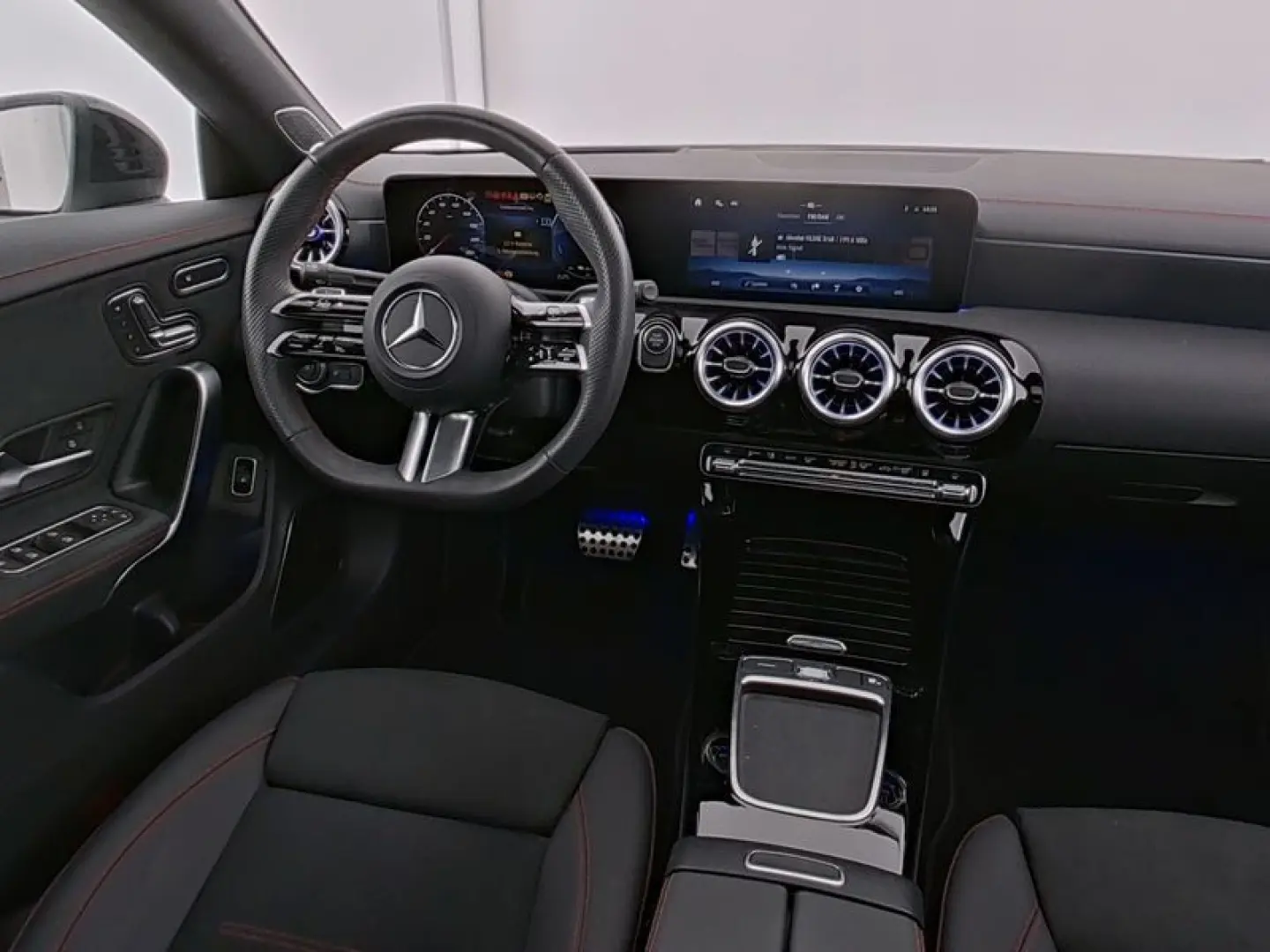 CLA 250 e AMG*Pano*Burme*HUD*MultiBeam*360*Night
