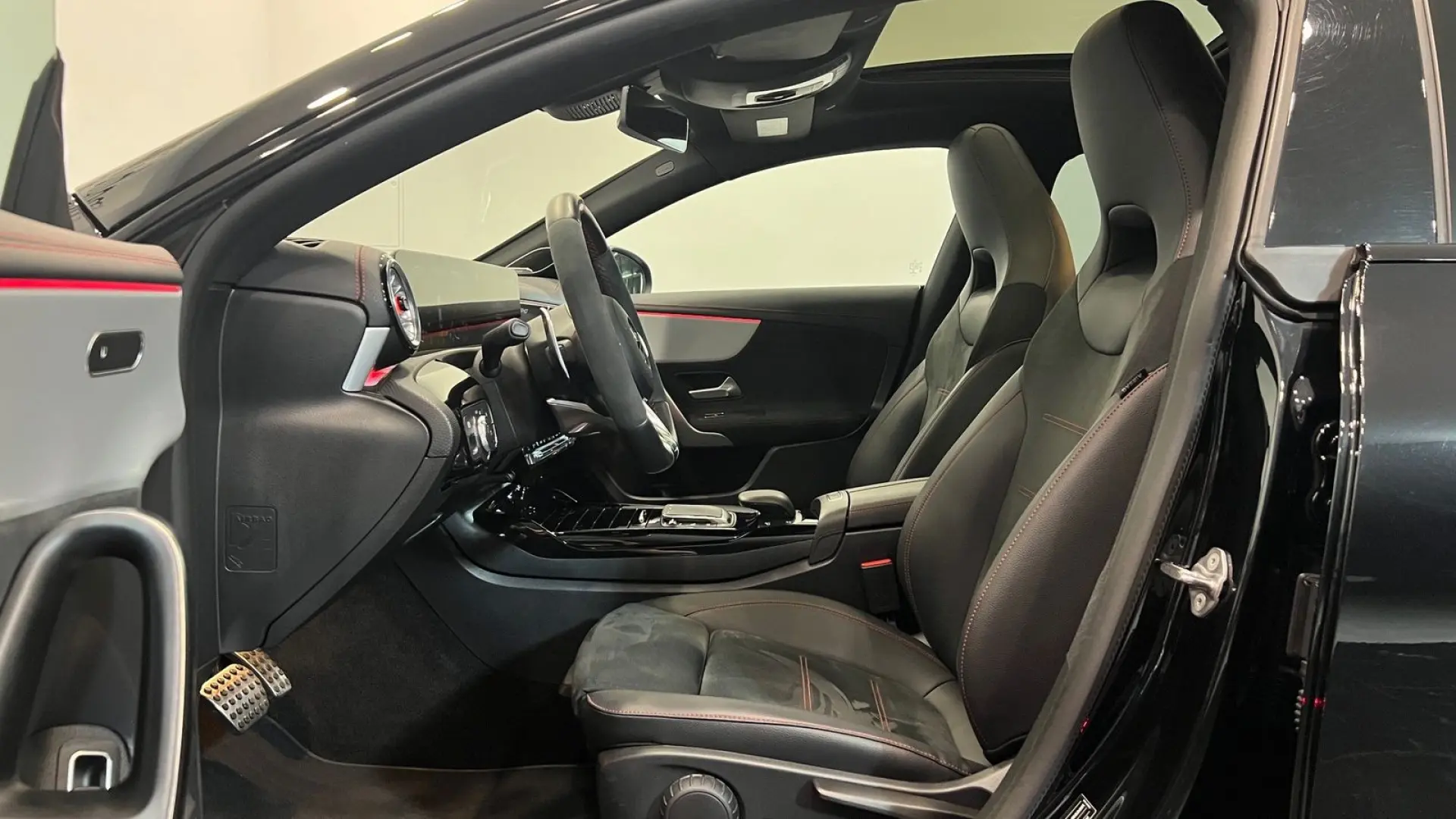 CLA 35 AMG PANO Standh. M-Beam Nightpaket Kamera