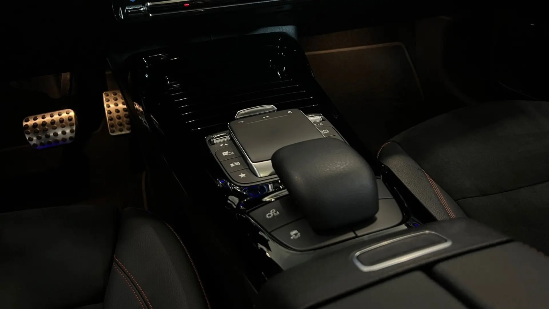 CLA 35 AMG PANO Standh. M-Beam Nightpaket Kamera