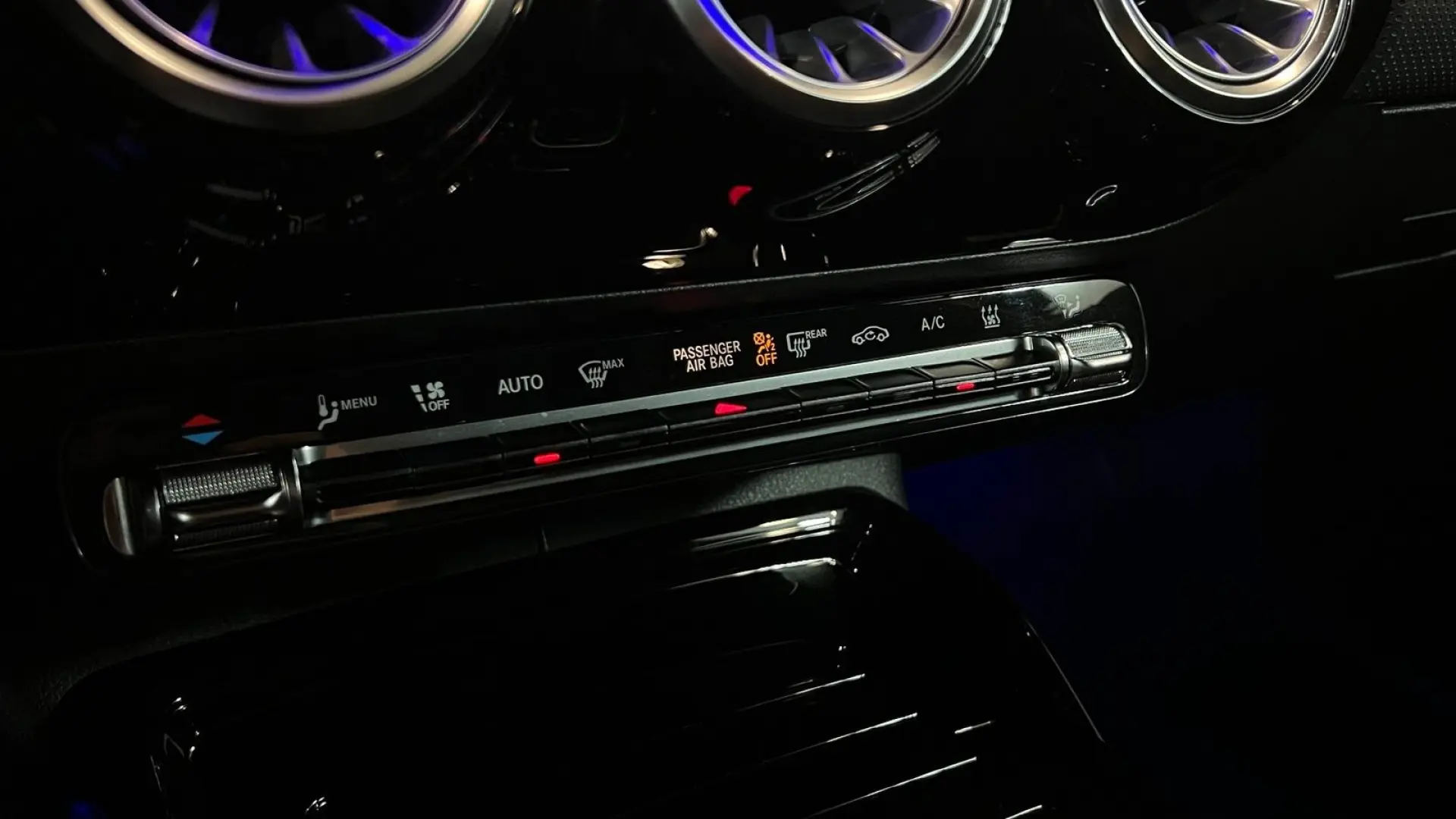 CLA 35 AMG PANO Standh. M-Beam Nightpaket Kamera