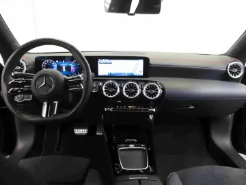 CLA 220 d AMG Keyless*Spurhalte*Kamera*SHZ*18