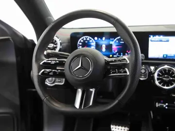 CLA 220 d AMG Keyless*Spurhalte*Kamera*SHZ*18