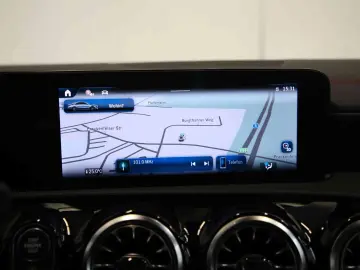 CLA 220 d AMG Keyless*Spurhalte*Kamera*SHZ*18