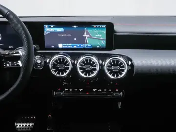 CLA 200 AMG*Pano*Burm*Distro*Night*360*MuliBeam*