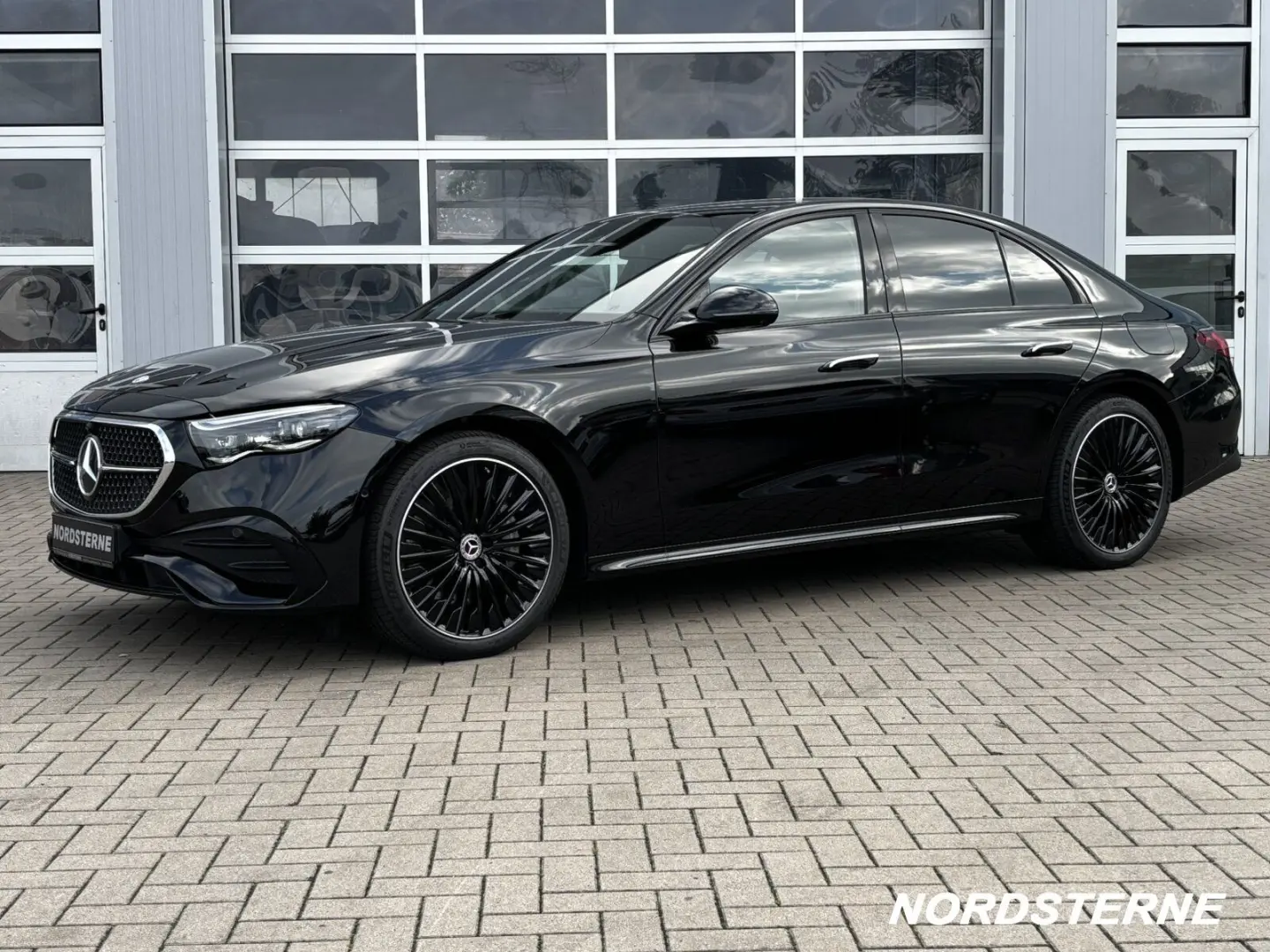E 300 de AMG-PREMIUM+PANO+360°+HEAD-UP+4D-BURM.