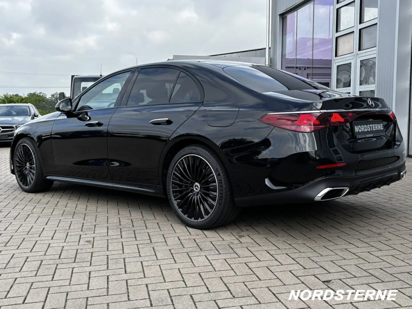 E 300 de AMG-PREMIUM+PANO+360°+HEAD-UP+4D-BURM.
