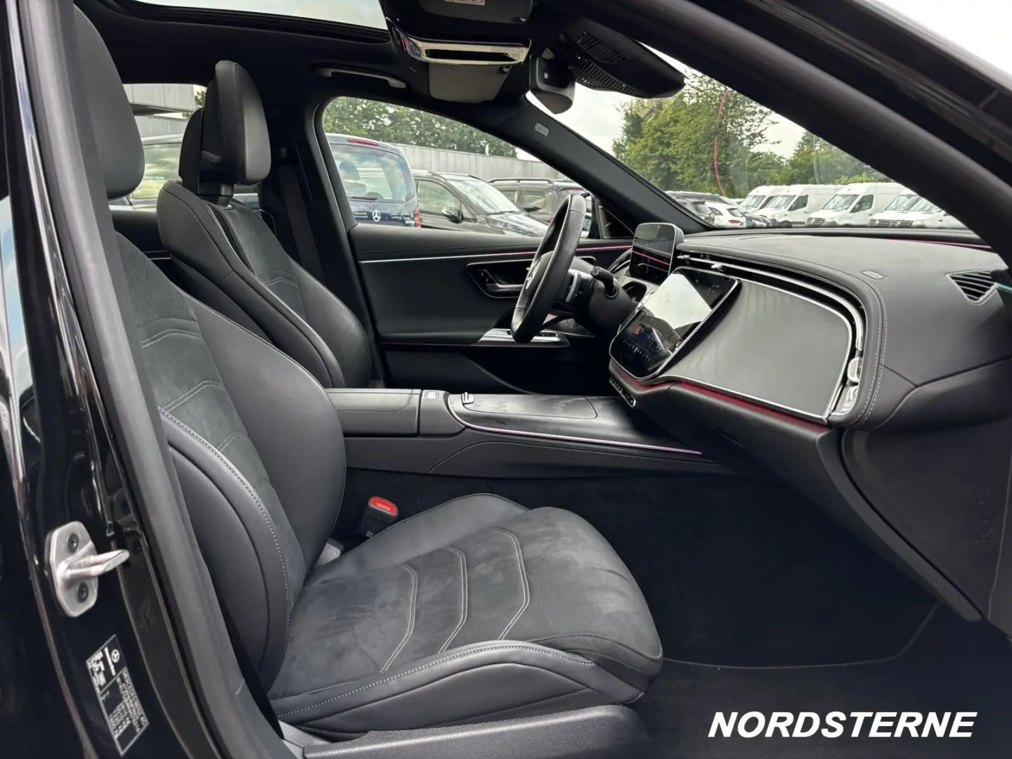 E 300 de AMG-PREMIUM+PANO+360°+HEAD-UP+4D-BURM.
