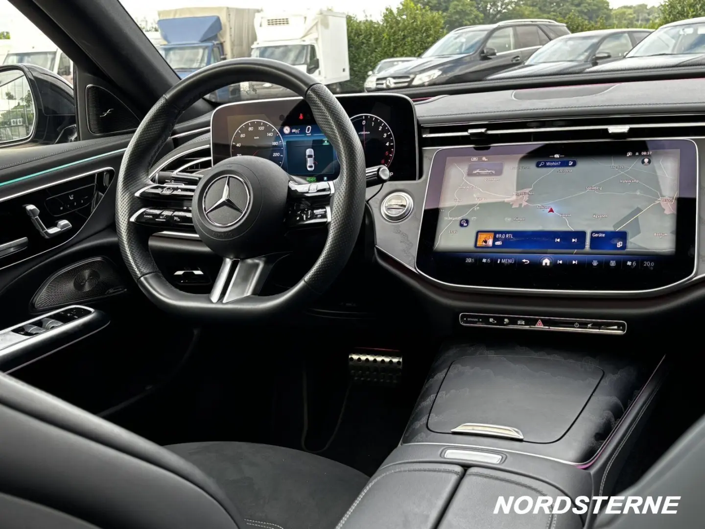 E 300 de AMG-PREMIUM+PANO+360°+HEAD-UP+4D-BURM.