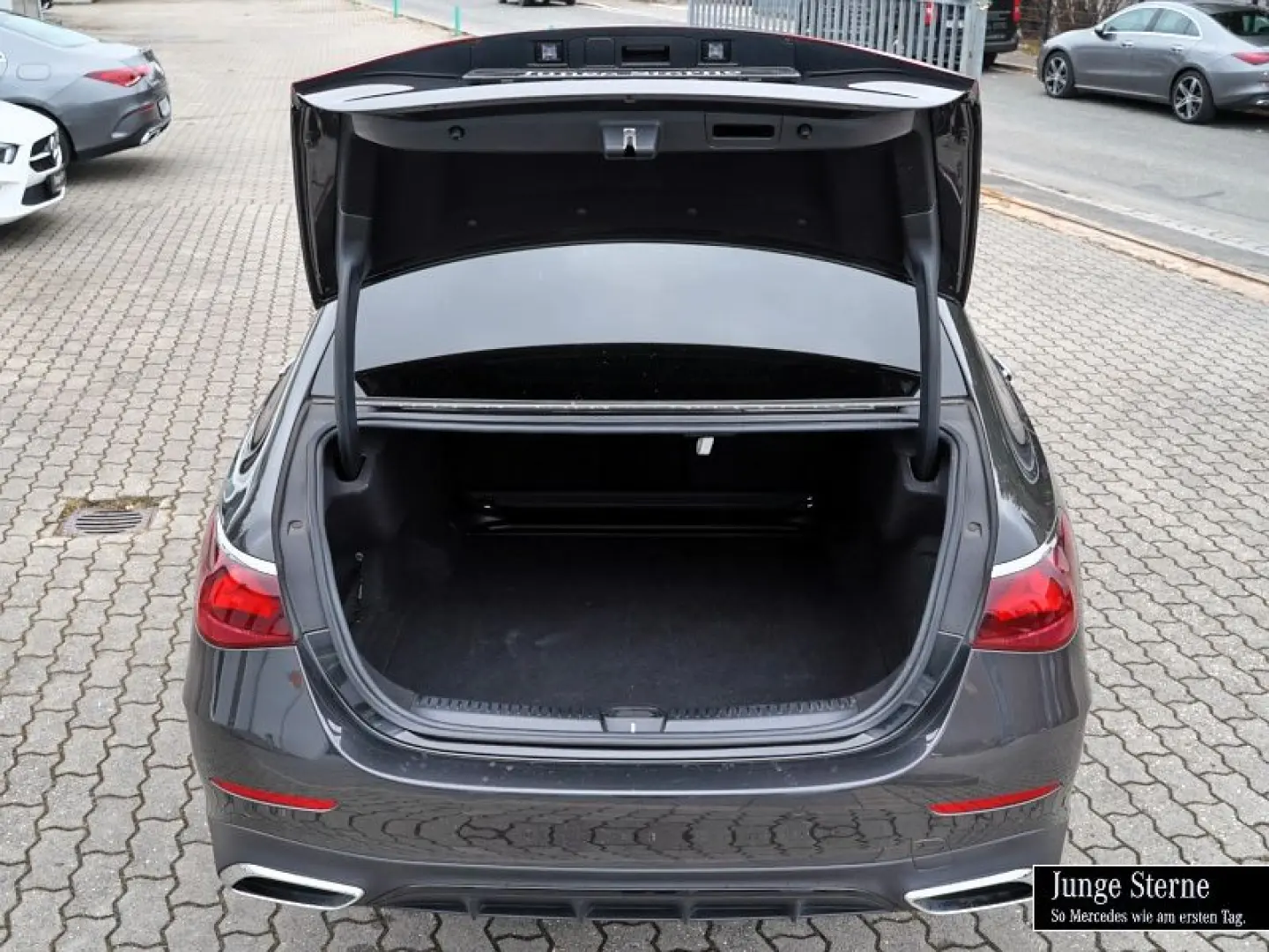 E 200 AMG ADV DISTRONIC+CAM+TOTW+AMBIENTE+NIGHT+