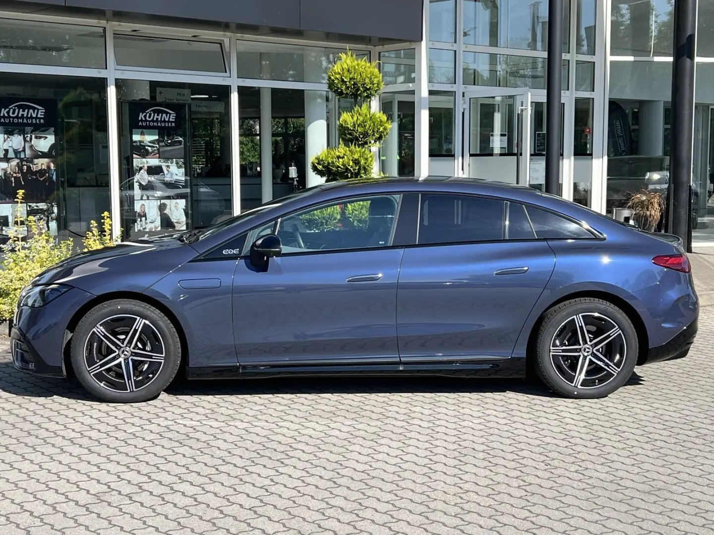 EQE 300 AMG Ex&Int+Headup+HA 10+Night+Wartung