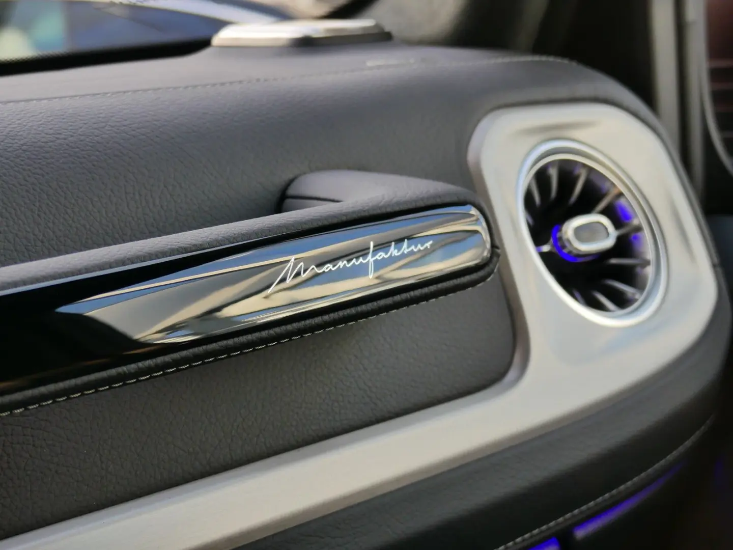 G 63 AMG +Sonderlack+StadHzg+Distronic+LED+MBUX+