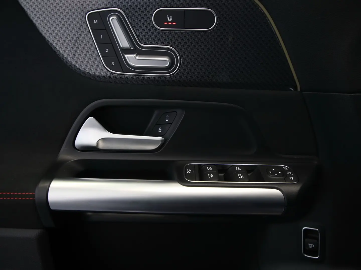 GLA 200 d 4M AMG Pano*NIGHT*HUD*Multibeam*20