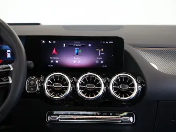 GLA 200 d 4M AMG Pano*NIGHT*HUD*Multibeam*20