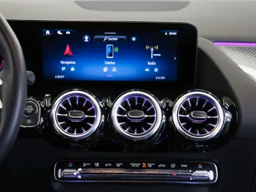 GLA 200 d 4M AMG SHZ*Keyless*Totwinkel*LED*20
