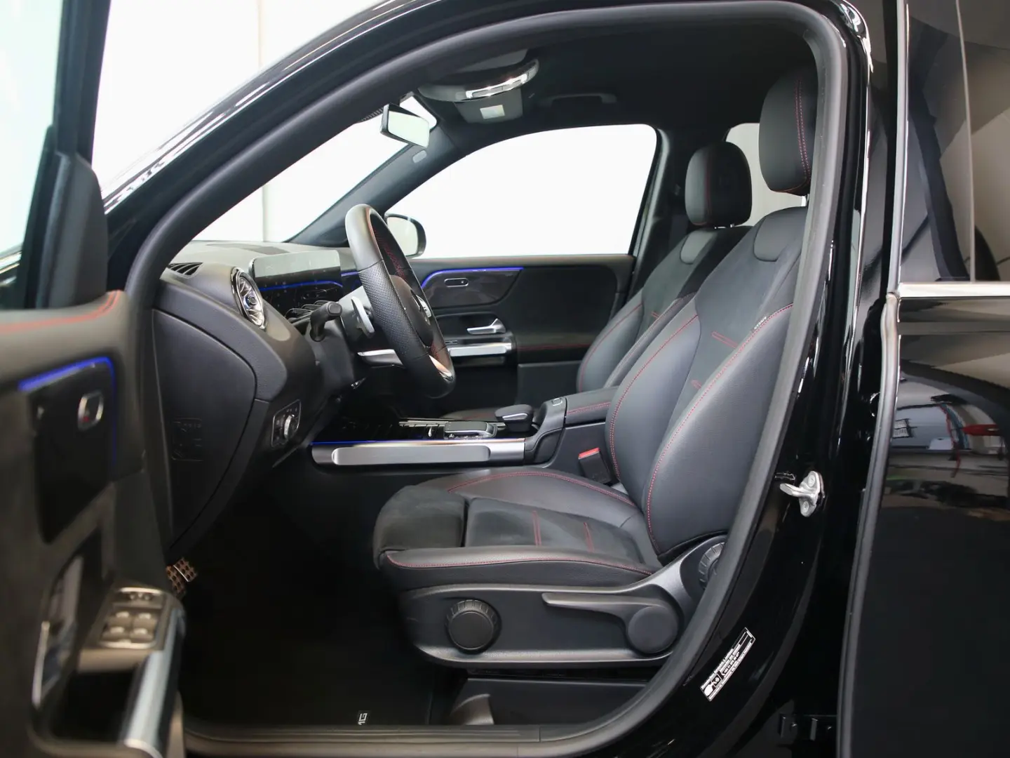 GLB 200 d AMG Spurhalte*LED*Keyless*SHZ*MBUX*19