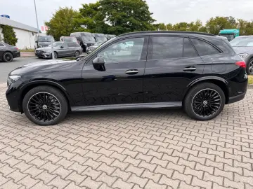 GLC 400e 4M AMG+Night+DigitalLight+Pano+AHK+Burm