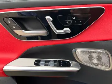 GLC 400e 4M AMG+Night+DigitalLight+Pano+AHK+Burm