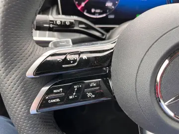 GLC 400e 4M AMG+Night+DigitalLight+Pano+AHK+Burm