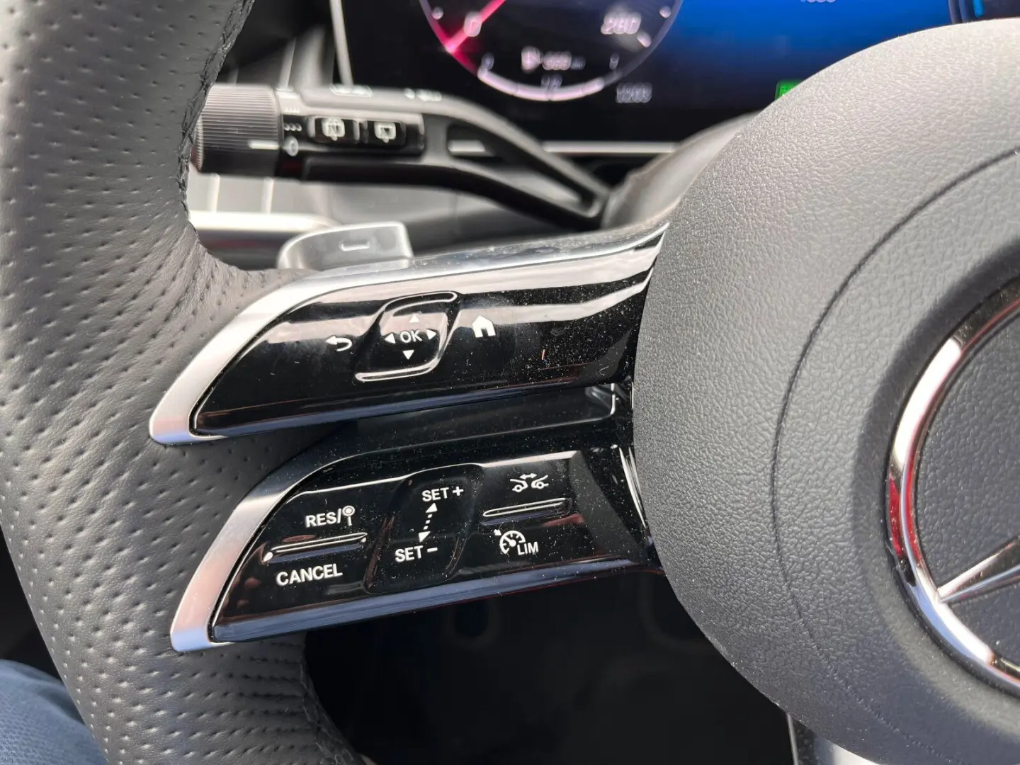 GLC 400e 4M AMG+Night+DigitalLight+Pano+AHK+Burm