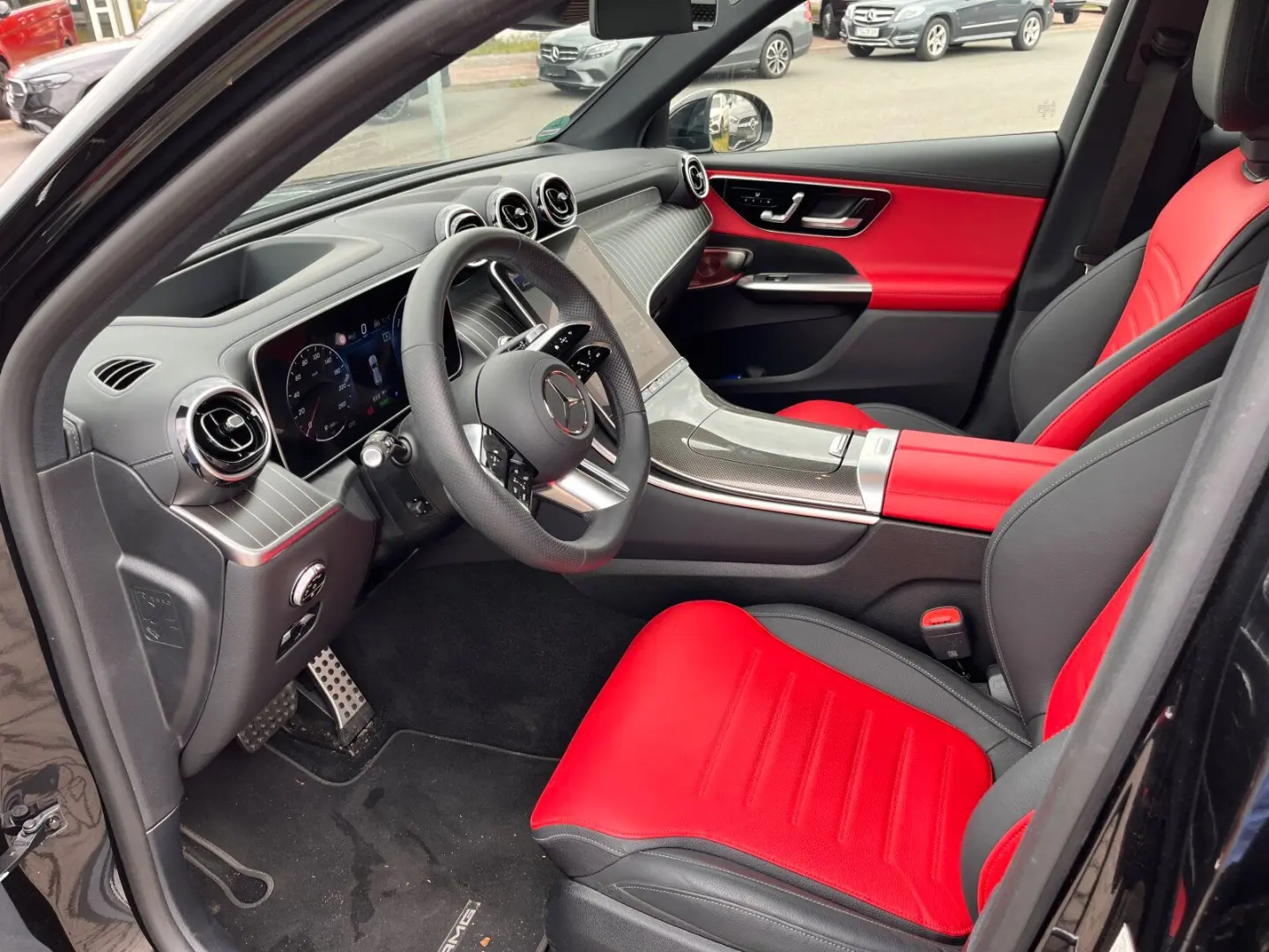 GLC 400e 4M AMG+Night+DigitalLight+Pano+AHK+Burm