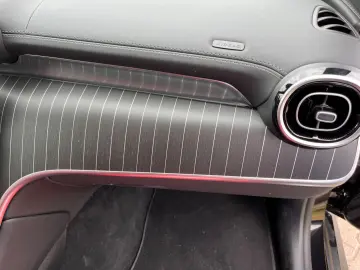 GLC 400e 4M AMG+Night+DigitalLight+Pano+AHK+Burm
