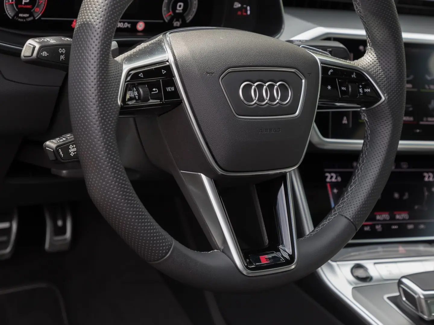 A6 45 TFSI 2x S LINE HD-MATRIX HEAD-UP BuO PANO