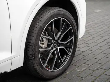 Q5 40 TDI quattro S line PANO KAM NAVI ACC VIRTU