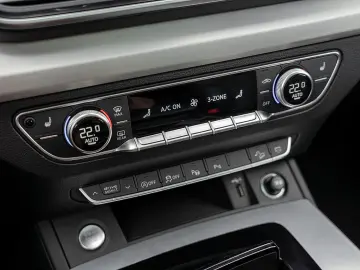 Q5 40 TDI quattro S line PANO KAM NAVI ACC VIRTU