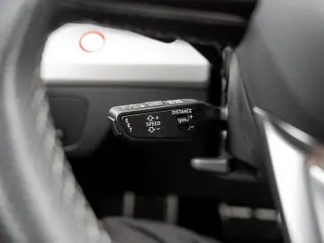 Q5 40 TDI quattro S line PANO KAM NAVI ACC VIRTU