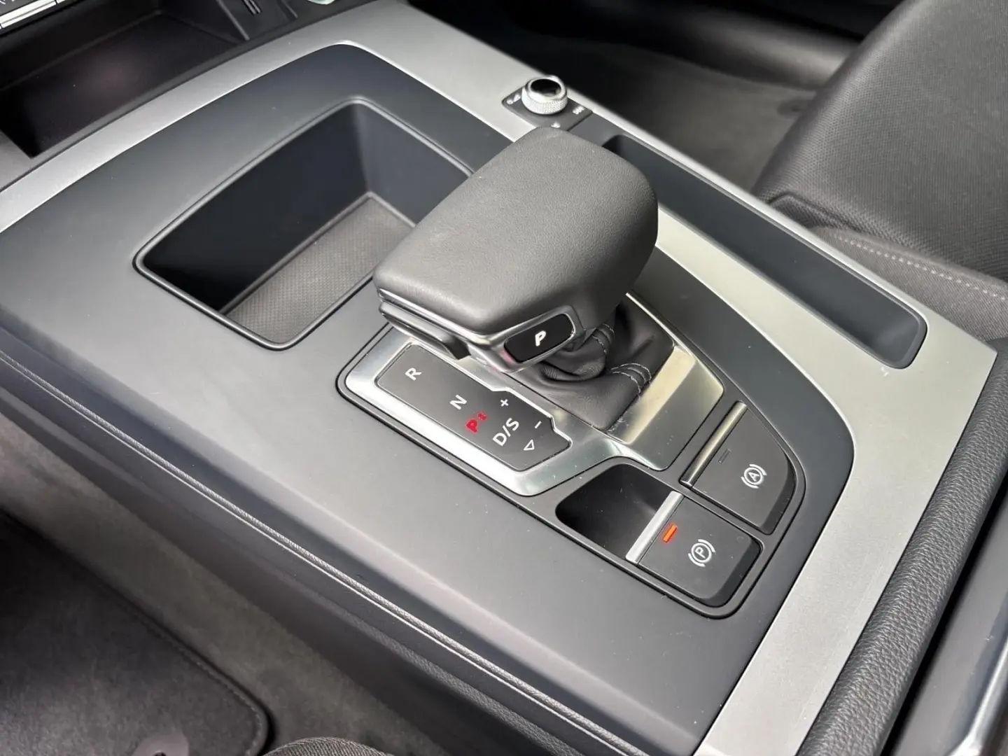 Q5 SPORTBACK S-LINE 40 TDI QUATTRO (AHK/PANO/MAT