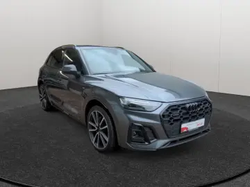 Q5 50TFSIe quattro S tronic S line Matrix AHK Na