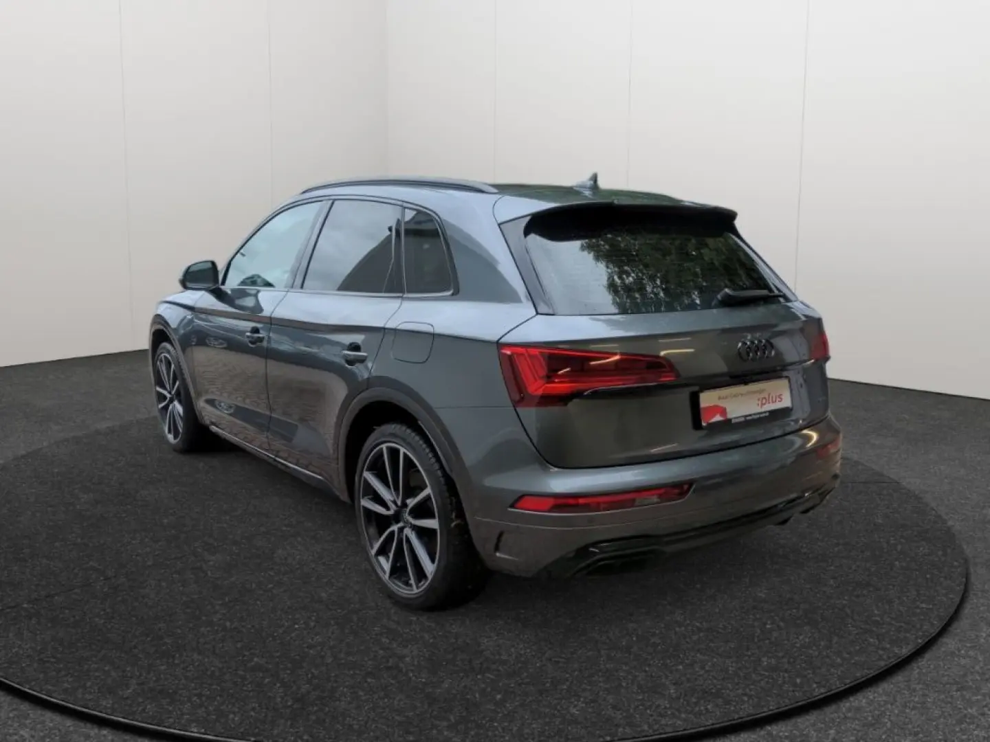 Q5 50TFSIe quattro S tronic S line Matrix AHK Na