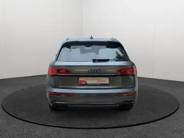 Q5 50TFSIe quattro S tronic S line Matrix AHK Na