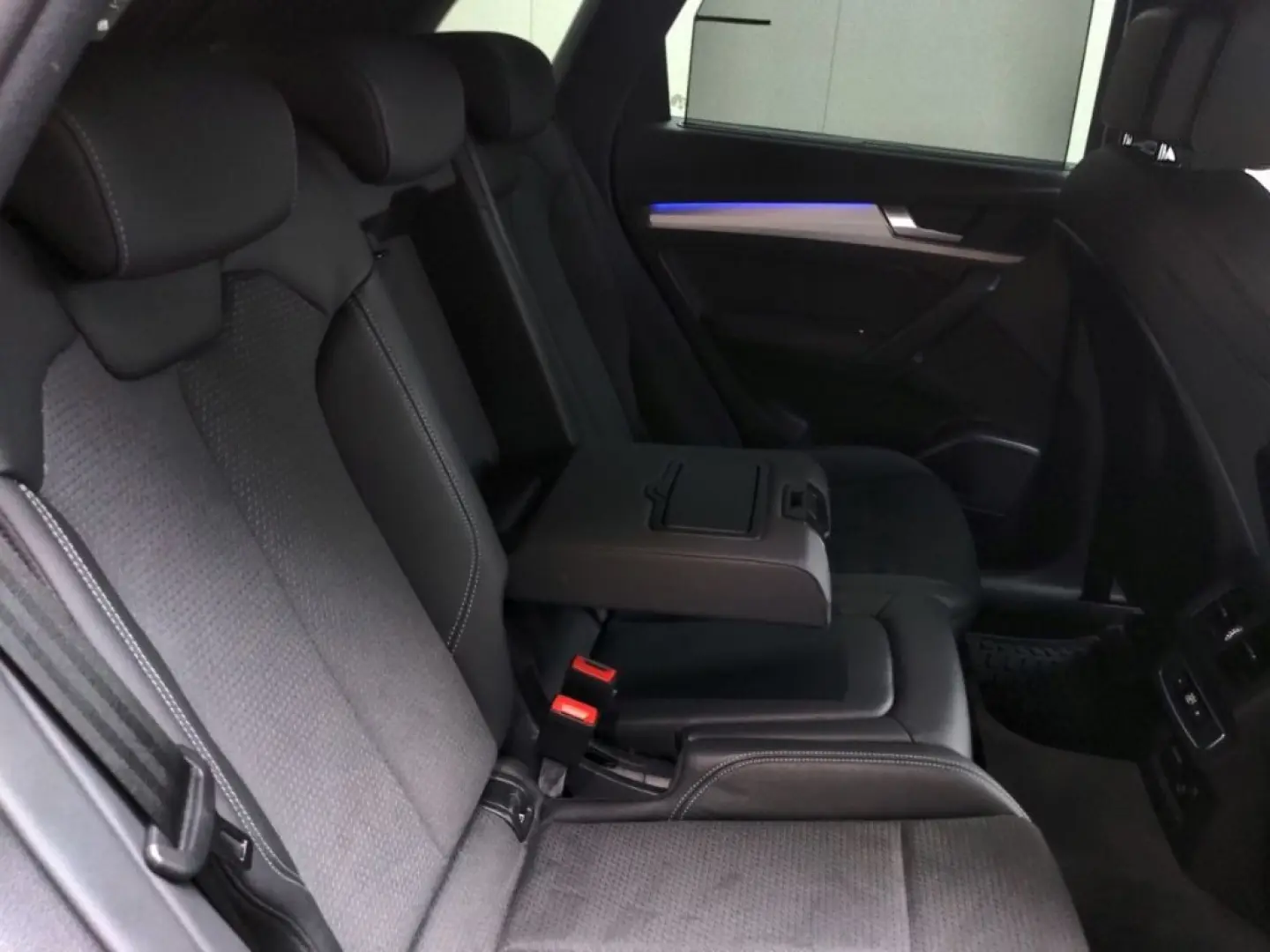 Q5 50TFSIe quattro S tronic S line Matrix AHK Na