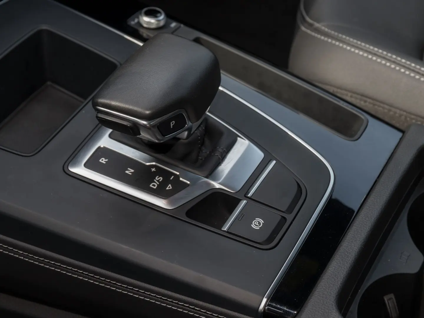 Q5 Sportback 50 TFSIe S LINE PANO NAVI+ LEDER PR
