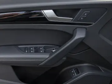 Q5 Sportback 50 TFSIe S LINE PANO NAVI+ LEDER PR