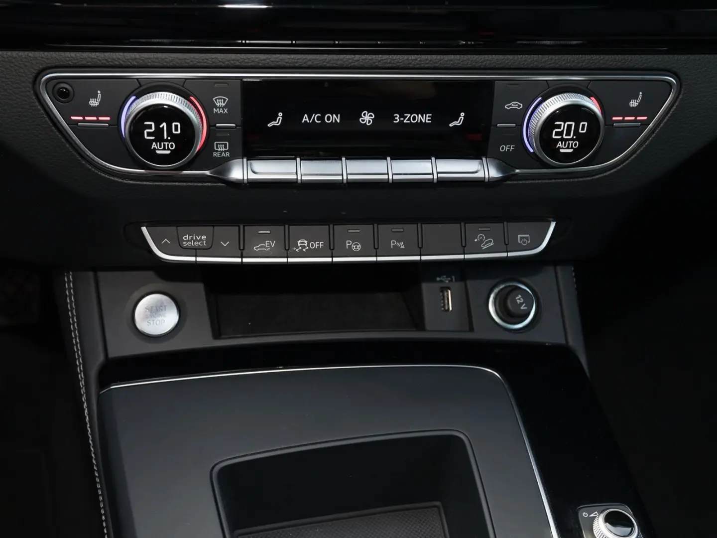 Q5 Sportback 50 TFSIe S LINE PANO NAVI+ LEDER PR