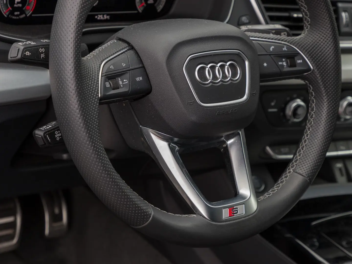 Q5 40 TFSI Q S LINE NAVI+ LED KAMERA AHK