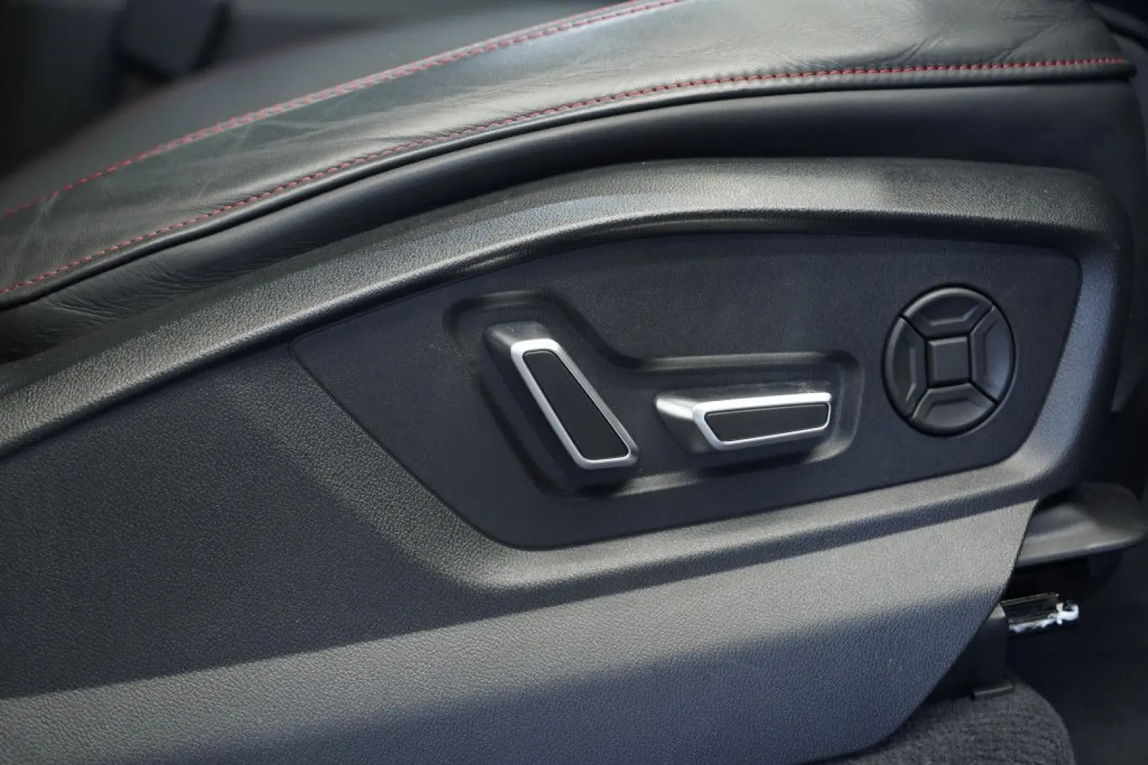 Q8 50 TDI q. S line *23 *ACC*LUFT*Pano*S-Sitze