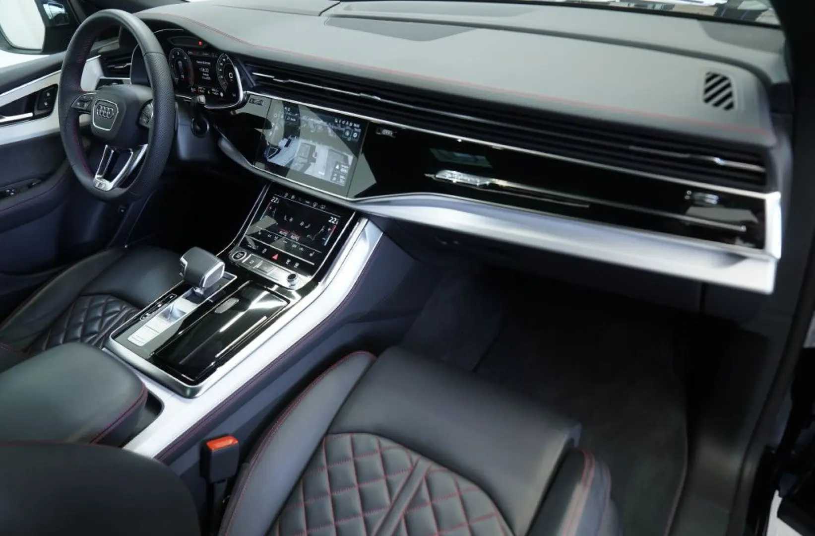 Q8 50 TDI q. S line *23 *ACC*LUFT*Pano*S-Sitze