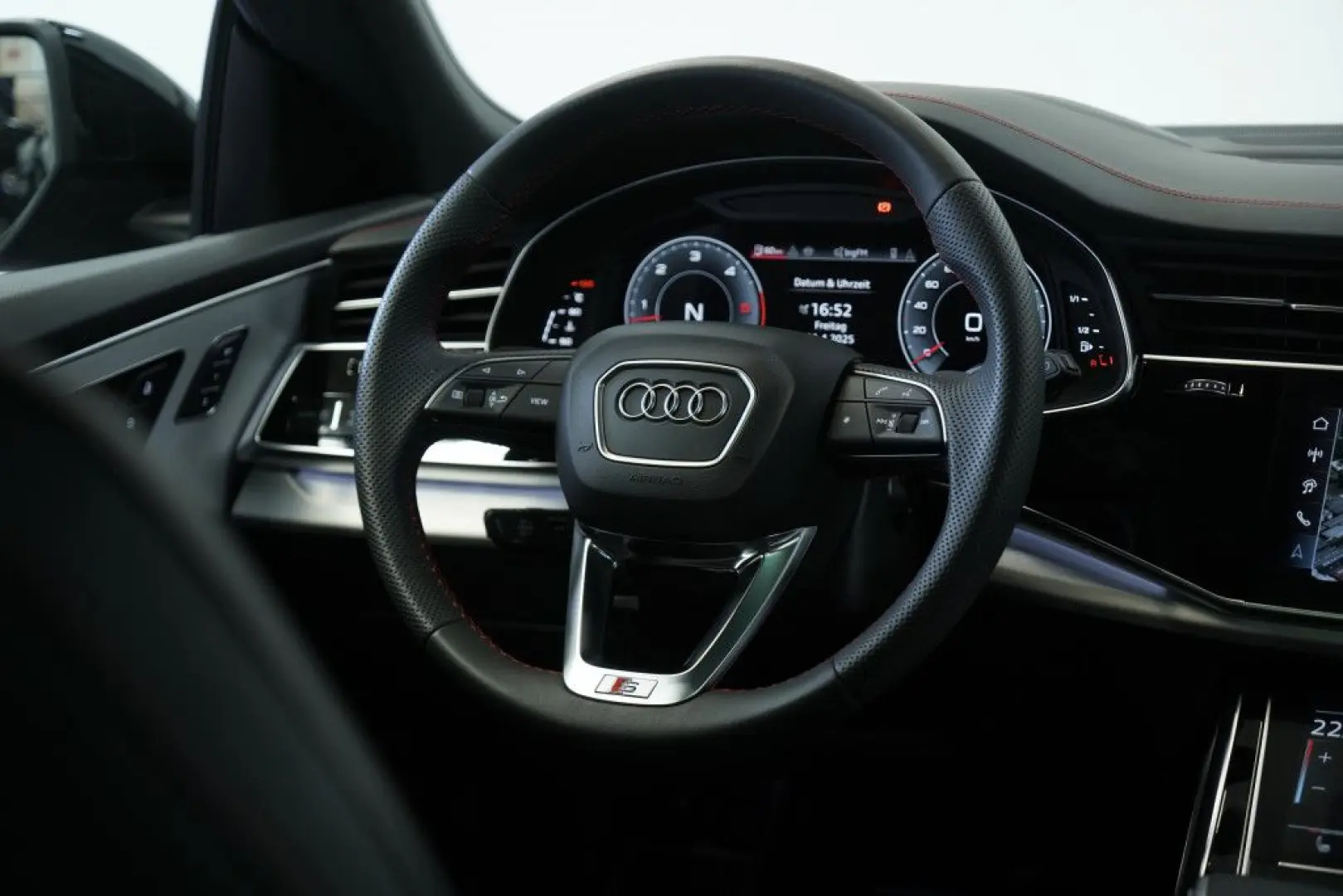 Q8 50 TDI q. S line *23 *ACC*LUFT*Pano*S-Sitze