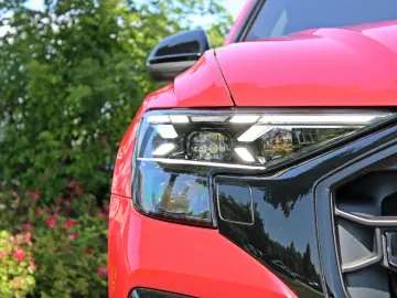 SQ8 TFSI qu BLACK PANO AHK B&O LASER OLED 360°